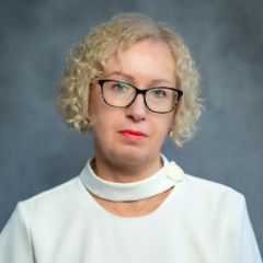 Плужник Елена